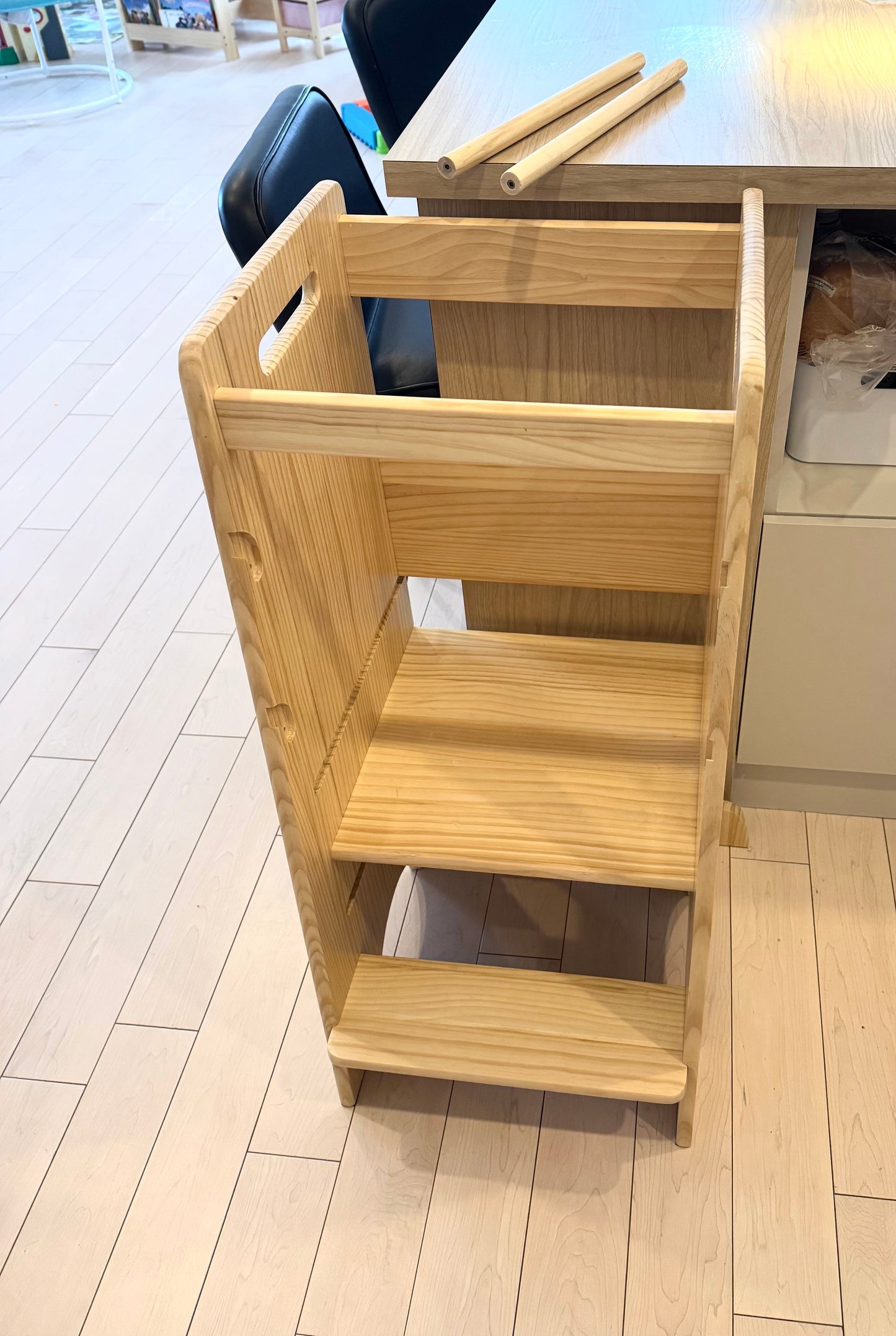 Tour d’observation en Bois Massif – Sécuritaire, Évolutive et Durable