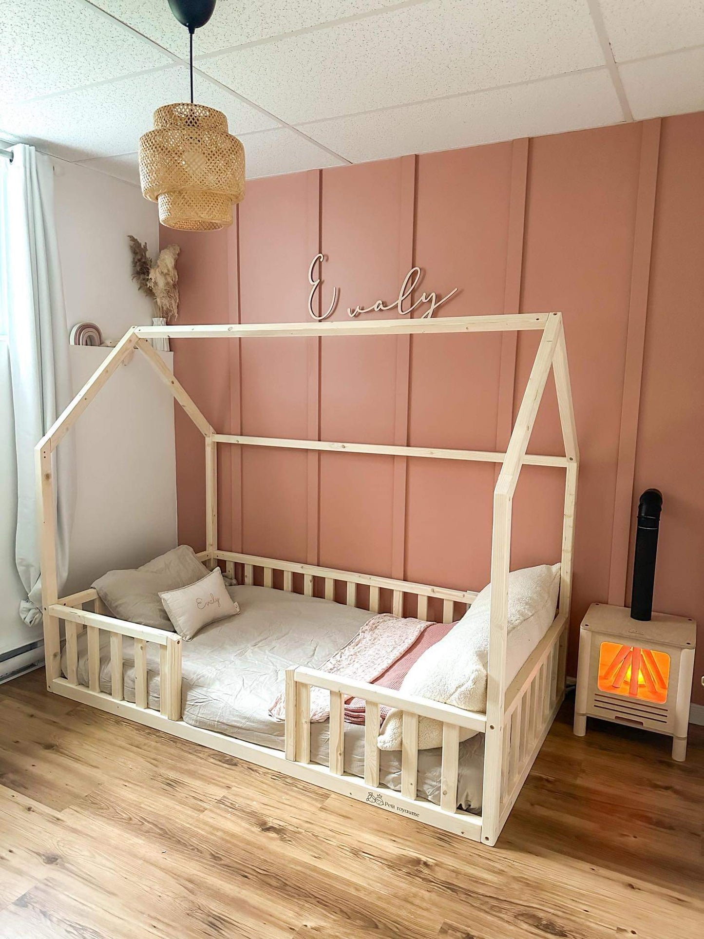 Lit simple au sol Montessori, avec maisonnette, Modèle (A)